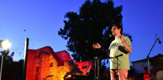 Aegina Jazz Festival: Πώς ο Κοσμάς Αναγνωστόπουλος μετέτρεψε ένα τοπικό φεστιβάλ σε διεθνές σημείο συνάντησης της τζαζ