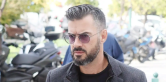 ΤΕΛΟΣ Ο ΓΙΑΝΝΗΣ ΤΣΙΜΙΤΣΕΛΗΣ
