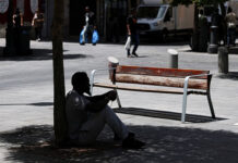 Η Ευρώπη στο «καμίνι» του καύσωνα: Εκατοντάδες νεκροί, κατάρριψη ρεκόρ 80ετίας και κλιματικά καταφύγια