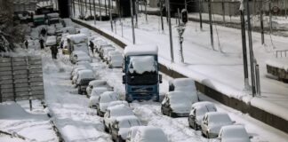 Ποινή φυλάκισης 10 μηνών με αναστολή σε τρία στελέχη της «Αττικές Διαδρομές» για τον εγκλωβισμό οδηγών στην Αττική Οδό το 2022
