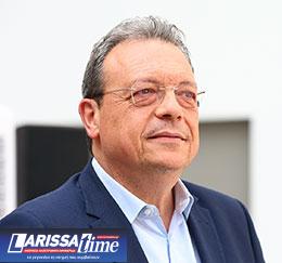 Εντός και Εκτός: Η περιστρεφόμενη πόρτα της Κουμουνδούρου-1