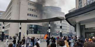Βρυξέλλες: Φοιτητικές διαδηλώσεις και επεισόδια – Έβαλαν φωτιά έξω από τον κεντρικό σιδηροδρομικό σταθμό