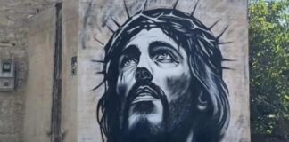 Κρήτη: Εντυπωσιακή τοιχογραφία του «Ιησού από τη Ναζαρέτ» σε χωριό του Ηρακλείου