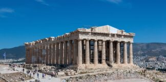 Συμπληρώθηκε το δυτικό αέτωμα του Παρθενώνα μετά από 220 χρόνια – Απομακρύνθηκαν οι σκαλωσιές