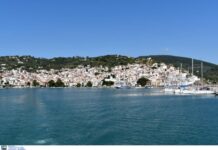 Ακυβέρνητο παραμένει το δεξαμενόπλοιο ανοιχτά της Αλοννήσου