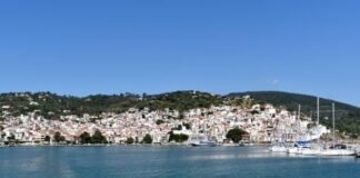 Ακυβέρνητο παραμένει το δεξαμενόπλοιο ανοιχτά της Αλοννήσου