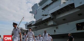 Η ναυαρχίδα του Βασιλικού Ναυτικού της Βρετανίας καθηλώθηκε μετά από νέα βλάβη