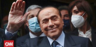 H βίλα του Μπερλουσκόνι στην Σαρδηνία πωλείται στην βασιλική οικογένεια του Κατάρ