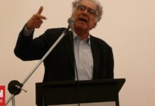 Ιταλία: Πέθανε ο ιστορικός Κάρλο Γκίνζμπουργκ