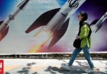 «Συμφωνία το Σαββατοκύριακο» λέει ο Τραμπ – «Καμία πρόοδος στις συνομιλίες» απαντά η Τεχεράνη