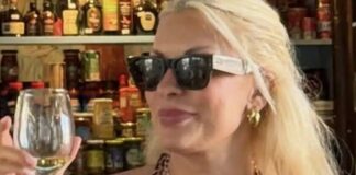 Μποτιλιάρισμα στους δρόμους της Αθήνας με την Μενεγάκη: Εμφανίστηκε σε γνωστό μαγαζί με λεοπάρ σύνολο, παντόφλα και την κοιτούσαν οι πάντες