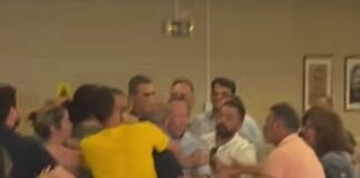 Ηλιούπολη: Σε… ρινγκ μετατράπηκε το δημοτικό συμβούλιο