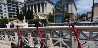 Καθολική απαγόρευση χρήσης σε άτομα κάτω των 17 ετών και νέα «τσουχτερά» πρόστιμα