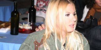 Mε τρίπατο πέδιλο και… άβαφα νύχια: Η Αννίτα Πάνια εμφανίστηκε στο Καλλιμάρμαρο έτσι και όλοι κοιτούσαν τα πόδια της
