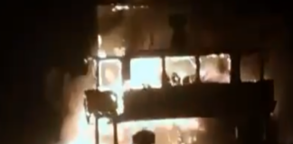 Ουκρανία: Πυρκαγιά σε φορτηγό πλοίο στη Μαύρη Θάλασσα μετά από επίθεση με drone – Ένας νεκρός