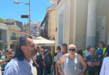 «Εμείς με τα σκουπίδια κι εσύ αδιαφορία»- Διαμαρτυρία των εργαζομένων στον τομέα καθαριότητας του Δήμου