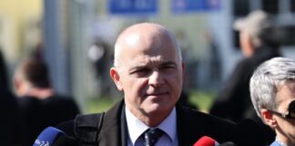 Άρρηκτα συνδεδεμένη η παράνομη μετάταξη του σταθμάρχη με τον θάνατο των ανθρώπων μας, είπε ο Αντώνης Ψαρόπουλος