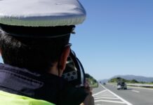 Μεθυσμένος οδηγός κρύφτηκε σε ρεματιά έπειτα από τροχαίο