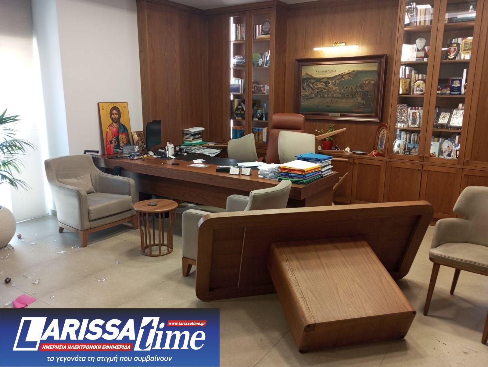 Χαμός στο Δημαρχείο Ρεθύμνου