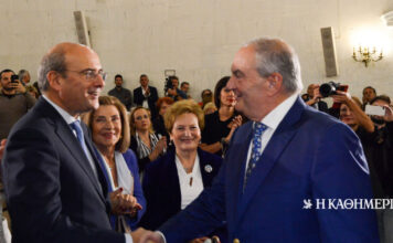 Θεωρείο: Τετ α τετ Χατζηδάκη με Καραμανλή