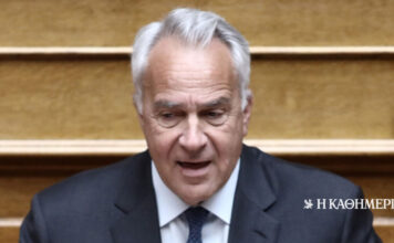Εντός και Εκτός: Πρεμιέρα για την Επιτροπή Αναθεώρησης Συντάγματος