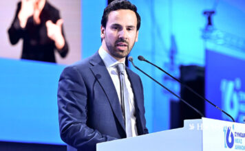 Θεωρείο: Μείον για την κυβέρνηση