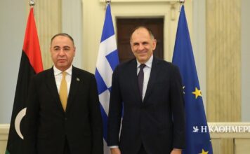 Ανοιχτοί δίαυλοι με τη Λιβύη