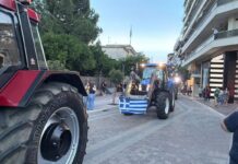 Μηχανοκίνητη πορεία αγροτών στην πλατεία για το κόστος παραγωγής και τις καθυστερήσεις πληρωμών