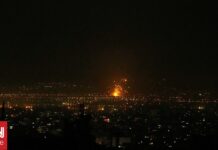Το Πεκίνο κατηγορεί την Ουάσιγκτον πως οδήγησε τη Μέση Ανατολή «σε έναν επικίνδυνο γκρεμό»