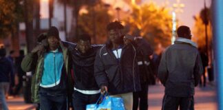 Η Ισπανία κλείνει το συνοριακό πέρασμα της Μελίγια με το Μαρόκο – Πέρασαν σχεδόν 400 μετανάστες