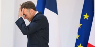 Μακρόν για εμπόλεμες συγκρούσεις: Θα υπερασπιστούμε «την ελευθερία και το δίκαιο, με το αίμα μας αν χρειασθεί»
