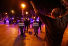 Πλαστικές σφαίρες στη Μαγιόρκα κατά διαδηλωτών – Οκτώ τραυματίες στην κινητοποίηση κατά του υπερτουρισμού