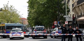 Επίθεση με μαχαίρι στο Παρίσι: «Ο Αλλάχ με διέταξε» είπε ο δράστης που τραυμάτισε τρεις γυναίκες
