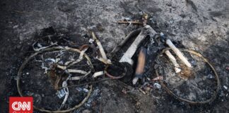 Συναγερμός στη Γαλλία: Οι Αρχές στέλνουν μάσκες στις περιοχές όπου μαίνονται οι πυρκαγιές