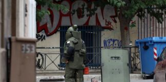 Συναγερμός για ύποπτη βαλίτσα στο Μοναστηράκι