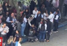 Εικόνες από το σεισμό στο Μεξικό: Στο ρυθμό των 7,4 Ρίχτερ τα κτήρια, στους δρόμους οι πολίτες