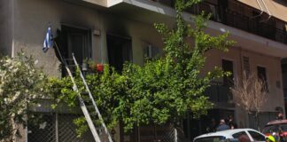 Νεκρή μία 89χρονη από φωτιά σε διαμέρισμα – Σε σοβαρή κατάσταση ο σύζυγός της, δείτε βίντεο και φωτογραφίες