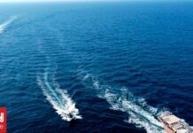 Μικρά σκάφη με ενόπλους προσέγγισαν πλοία στα ανοιχτά της Υεμένης