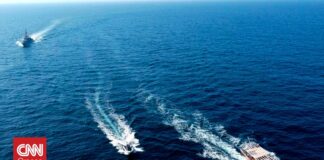Μικρά σκάφη με ενόπλους προσέγγισαν πλοία στα ανοιχτά της Υεμένης