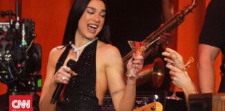Η Dua Lipa στο πλευρό των διαδηλωτών στην Αλβανία – Τι είπε για το θέρετρο Κούσνερ