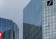 Έφοδος στα γραφεία της Deutsche Bank στη Φρανκφούρτη – Έρευνα για συναλλαγές cum-cum
