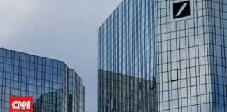 Έφοδος στα γραφεία της Deutsche Bank στη Φρανκφούρτη – Έρευνα για συναλλαγές cum-cum
