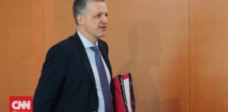 Γερμανία: Ο Τόρστεν Φράι υποψήφιος για την ηγεσία της Κοινοβουλευτικής Ομάδας του CDU