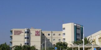 Κρήτη: Κρίσιμες ώρες για το 2χρονο παιδί που έπεσε σε πισίνα