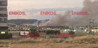 Ωραιόκαστρο: Πυκνός καπνός έχει σκεπάσει τον ουρανό της Θεσσαλονίκης