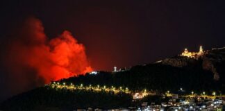 Κάλυμνος: Σε εξέλιξη φωτιά σε δασική έκταση στον Άγιο Σάββα