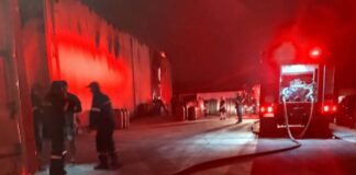 Φωτιά σε εργοστάσιο στο Παναιτώλιο Αιτωλοακαρνανίας