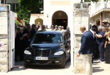 Λορέντζο Καριέρε: «Μπαμπά μου, είχες υποσχεθεί ότι θα κακομάθεις τα εγγόνια σου»