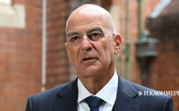 Εντός και Εκτός: Στον Ειρηνικό κι ακόμη παραπέρα