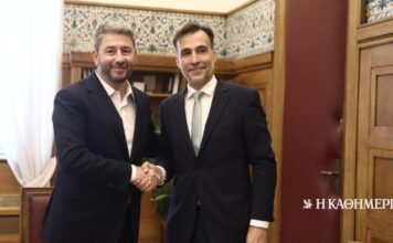 Στο ΠΑΣΟΚ εντάχθηκε ο βουλευτής Μιχάλης Χουρδάκης